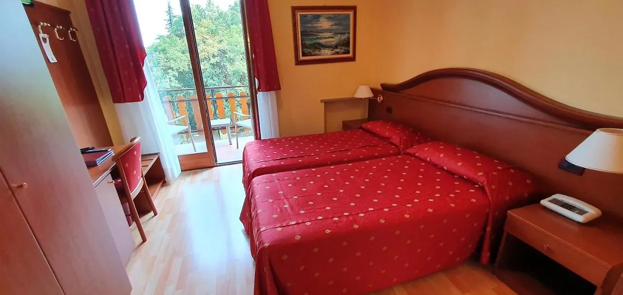 Hotel Diana San Zeno di Montagna 4*,