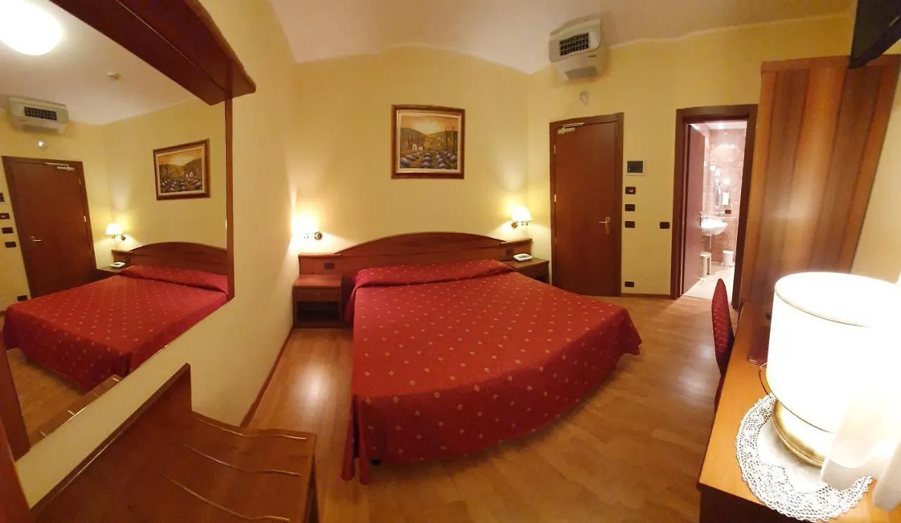 Hotel Diana San Zeno di Montagna 4*,  Włochy