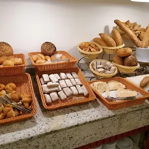 Villaggio Dei Fiori 4 Stars Luxury - Great Family - Pet Friendly - With Hypermarket - Delivery Restaurant-pizzeria - Breakfast With Supplement - Ultra Fast Wi-fi - Play Area For Children - Olympic Swimming Pool - Parking Hotel apartamentowy