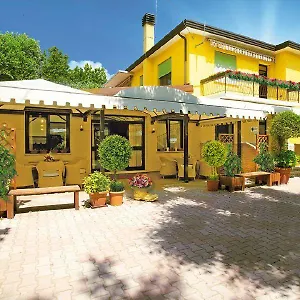 locanda-da-scarpa.hotelslidodijesolo.com/